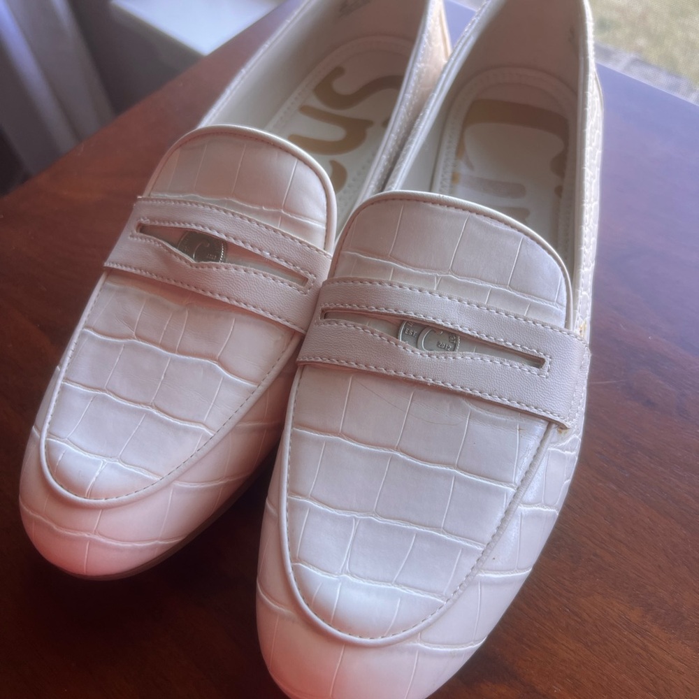 Circus by Sam Edelman Cream Alligator  Loafers
